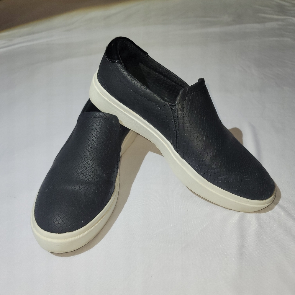 Dr. Scholl's synthetic leather shoes. - Picture 5 of 8